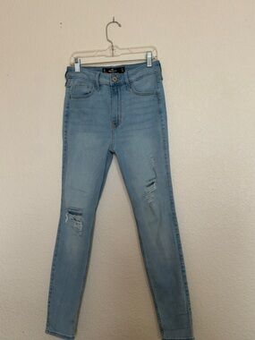 Hollister Light Blue Distressed High-Rise Women’s Jeans